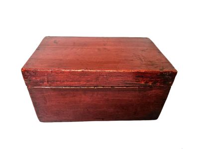 Ancien Coffre Chinois en Bois Rouge Laqué Minimaliste Ancien Coffre Chinois en Bois Rouge Laqué Minimaliste