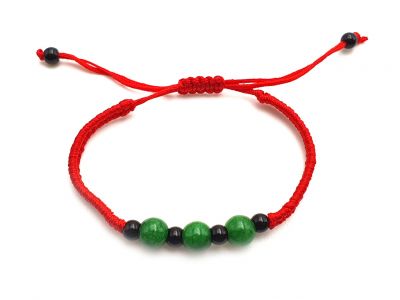 Petit Bracelet en Jade véritable Catégorie B - 3 perles de jade - Cordon rouge Petit Bracelet en Jade véritable Catégorie B - 3 perles de jade - Cordon rouge