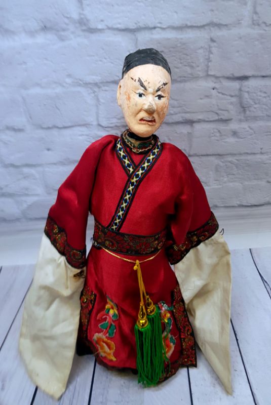 Alte chinesische Theater-Marionette - Fujian-Provinz - Mann / rotes Seidenkostüm 2