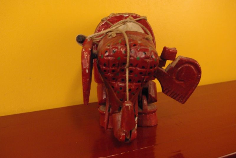 Alte hölzerne Elefant Marionette 4