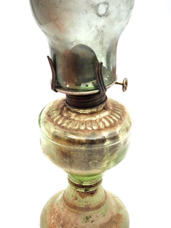 Ancient Chinese kerosene lamp 3 2