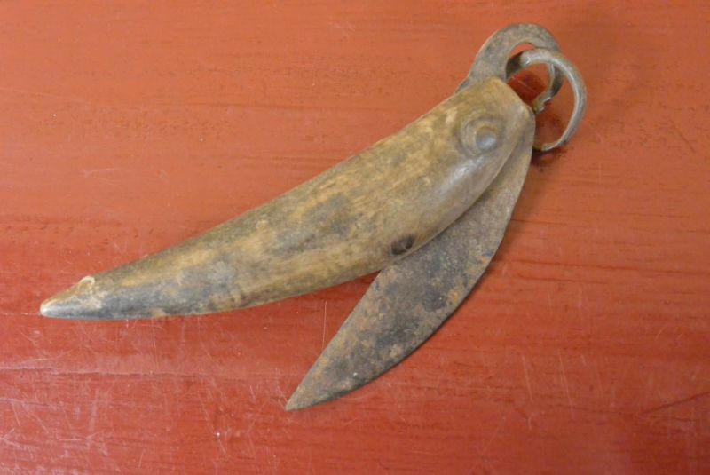 Antike Chinesische Messer Holz und Metall 3