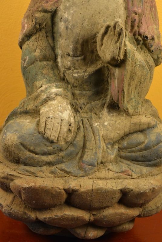 Asiatische Holzstatue Buddha auf Lotos-Blume 3