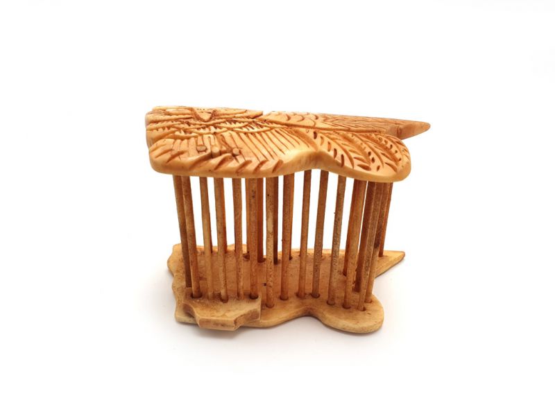 Chinese cricket cage in Bone Owls 2