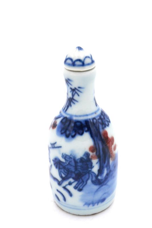 Chinesische Porzellan Schnupftabakflasche - Krieger 2