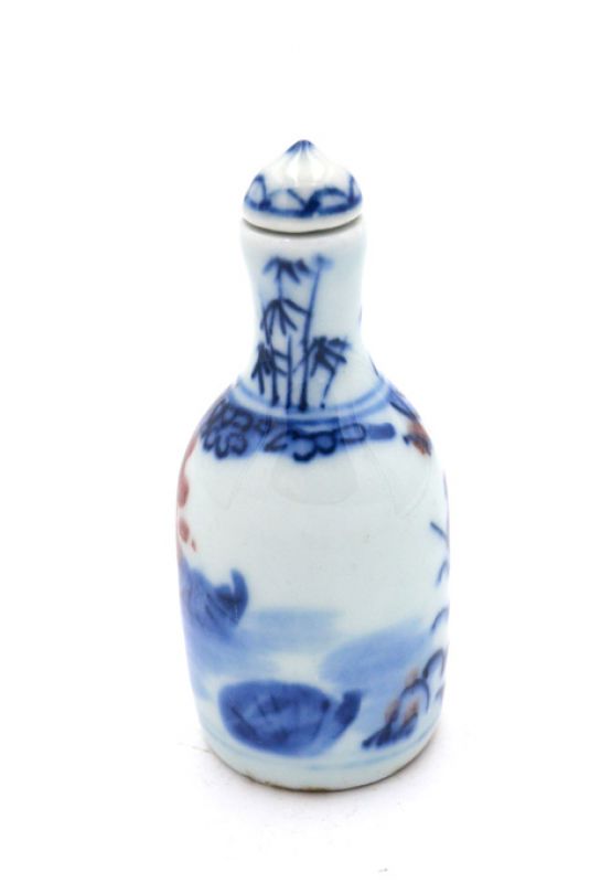 Chinesische Porzellan Schnupftabakflasche - Krieger 3