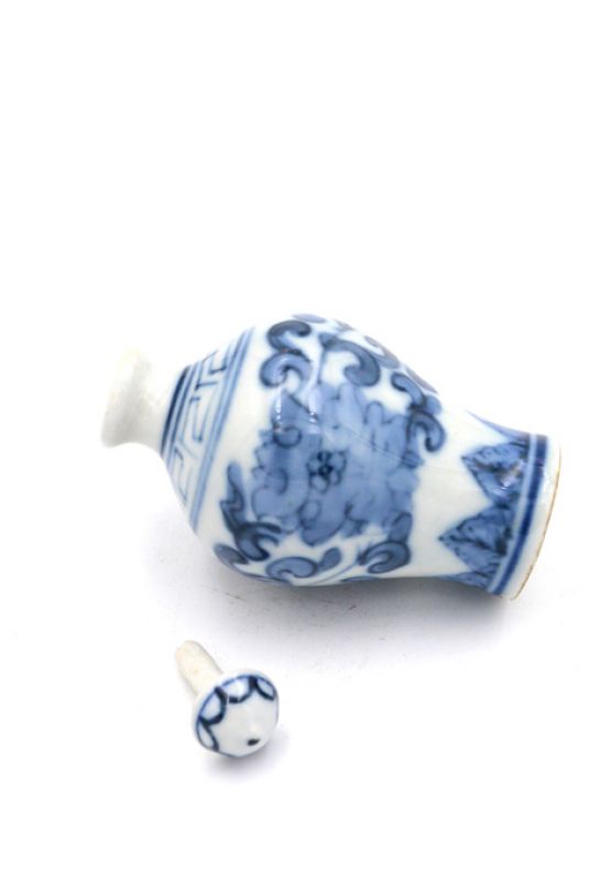 Chinesische Porzellan Schnupftabakflasche - Weiß und Blau - Blume 5 4