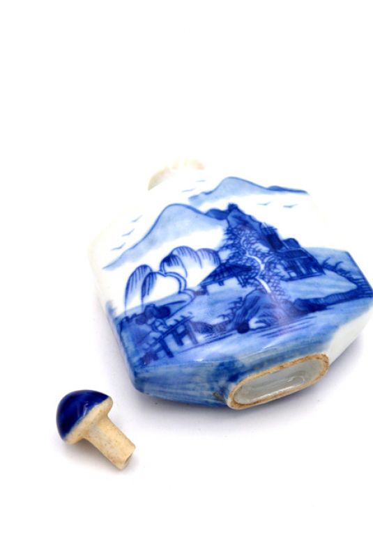 Chinesische Porzellan Schnupftabakflasche - Weiß und Blau - Landschaft 1 4