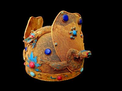 Coiffe Théâtrale Impériale aux Têtes de Dragon et Émaux Turquoises Coiffe Théâtrale Impériale aux Têtes de Dragon et Émaux Turquoises