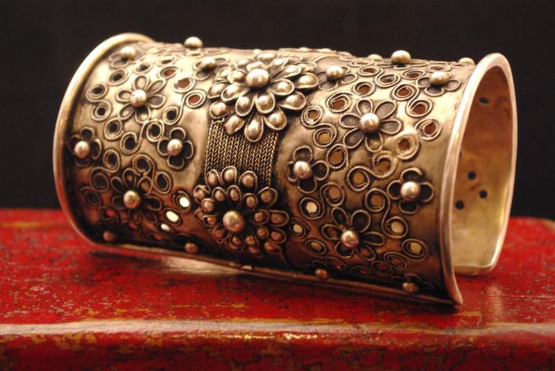 Ethnische Armbänder Mit Blumen geschmückt 3