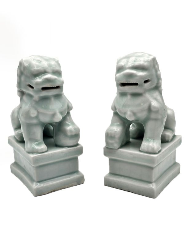 Fu Dog pair in porcelain White / Celadon 1