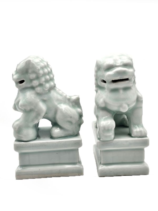 Fu Dog pair in porcelain White / Celadon 3