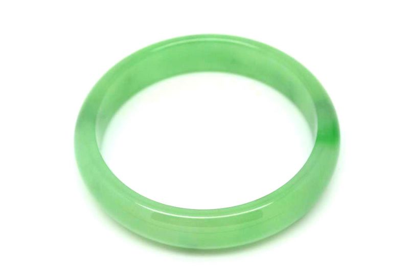 Jade-Armband Klasse A Durchscheinend Grün 5 8cm 3