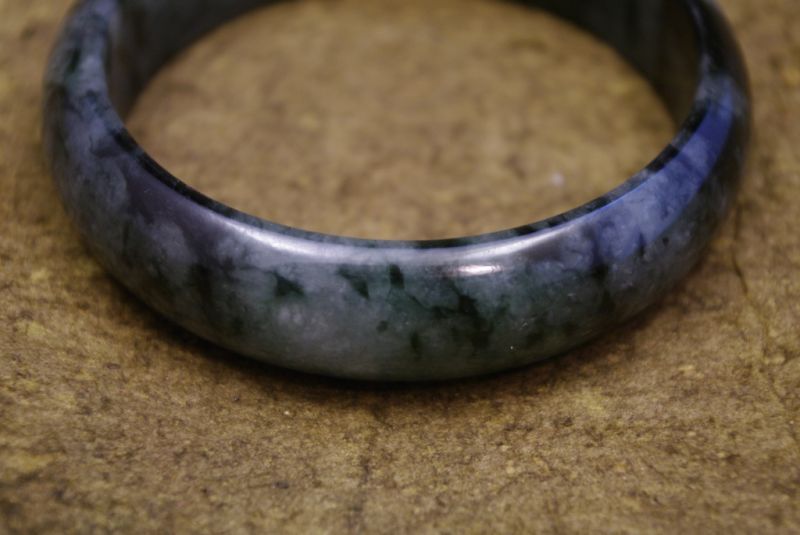 Jade Armreif Grau mit grünen Reflexen 6 cm 5