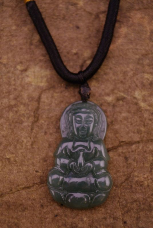 Jade-Grün Buddha Anhänger3