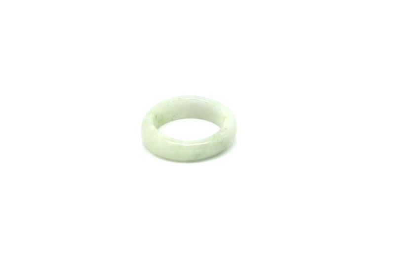 Jade Ring Weißer Größe 17,25 3