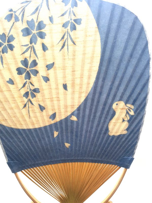 Japanese Hand Fan - Uchiwa - Wood and Paper - White and blue - Rabbit 2