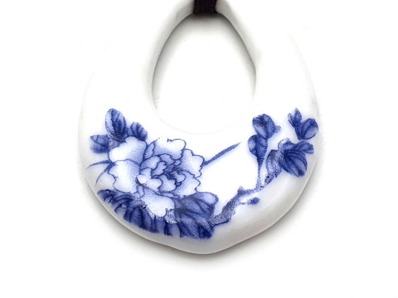 Keramik Schmuck Weiß und Blau Kollektion - Halskette - Blumen 3