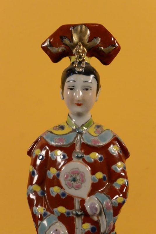 Kleine Porzellan Statuen aus China - Frau 2 2