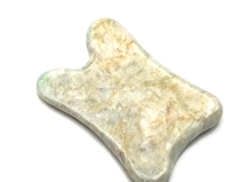 Medicina Tradicional China - Gua Sha cóncavo en Jade - Verde claro - jadeíta 2