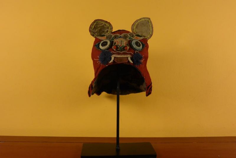 Old Chinese ethnic Headdress - Miao little girl 2