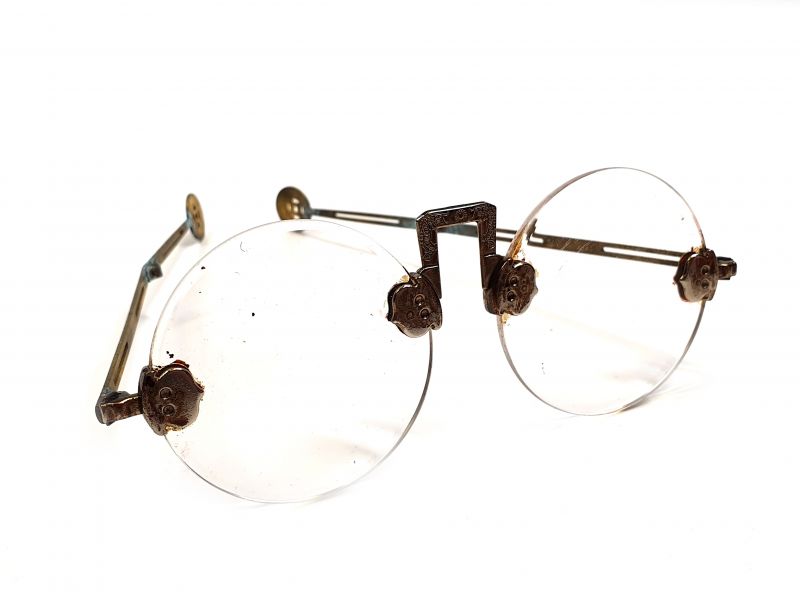 Old pair of Chinese glasses - year 70 - Clear glass 1