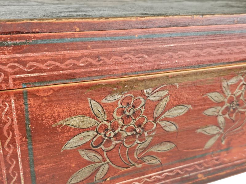 Old Red Wooden Chest - Traditional Chinese Flowers 3