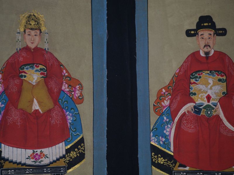 Small Chinese ancestors couple - Chinese Oil Painting - Imperial Red 2