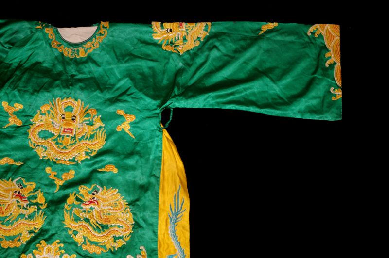 Traditional Chinese Theater Costume (age 10 years) - Green and gold 4