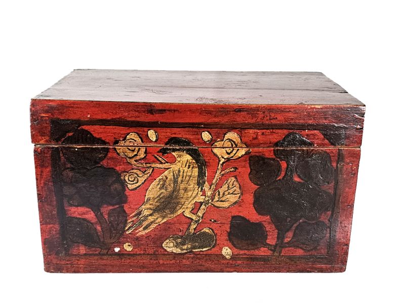 Traditional Red Wooden Chest - Birds and Flowers of the Dynasty 1