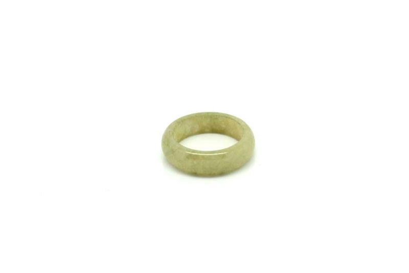 Weisser Jade Ring 2