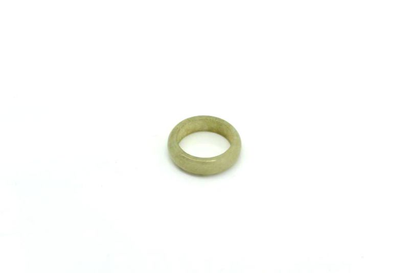 Weisser Jade Ring 3